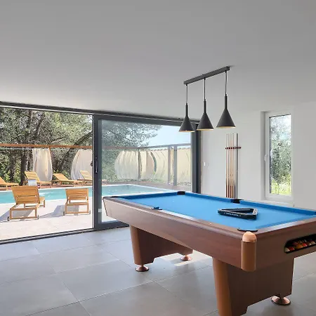 Holiday home Exquisite Luxusvilla Mit Pool, Billard, Spielplatz *