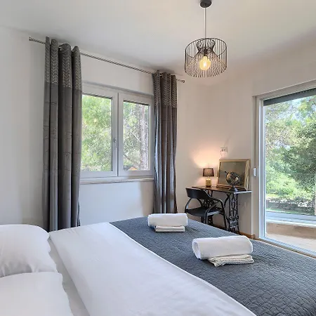 Exquisite Luxusvilla Mit Pool, Billard, Spielplatz *