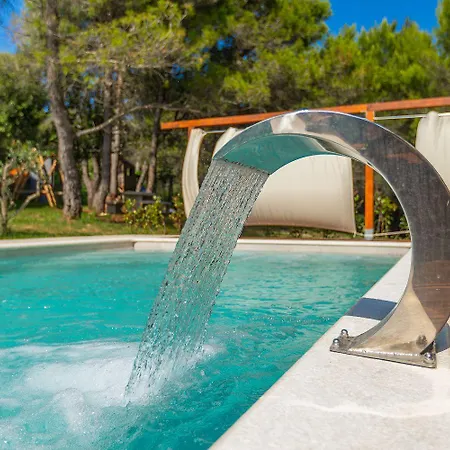 Exquisite Luxusvilla Mit Pool, Billard, Spielplatz Holiday home