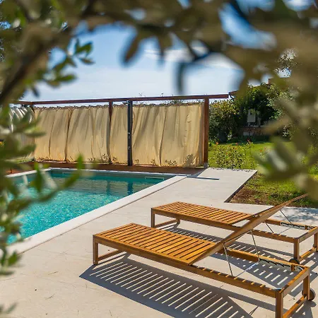 Exquisite Luxusvilla Mit Pool, Billard, Spielplatz Holiday home Pula
