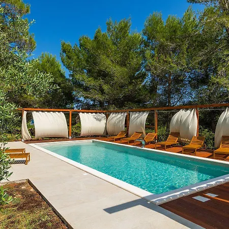 Holiday home Exquisite Luxusvilla Mit Pool, Billard, Spielplatz *