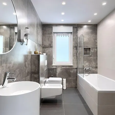 Exquisite Luxusvilla Mit Pool, Billard, Spielplatz بيت للعطل *